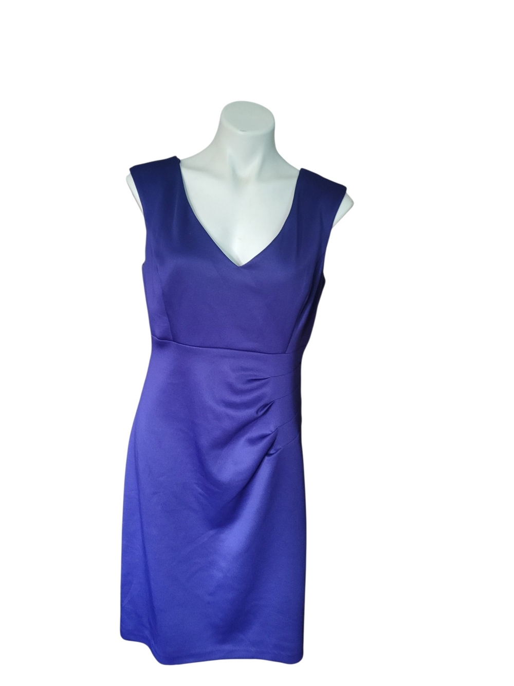 Sleeveless V-Neck Navy Blue Sheath Dress